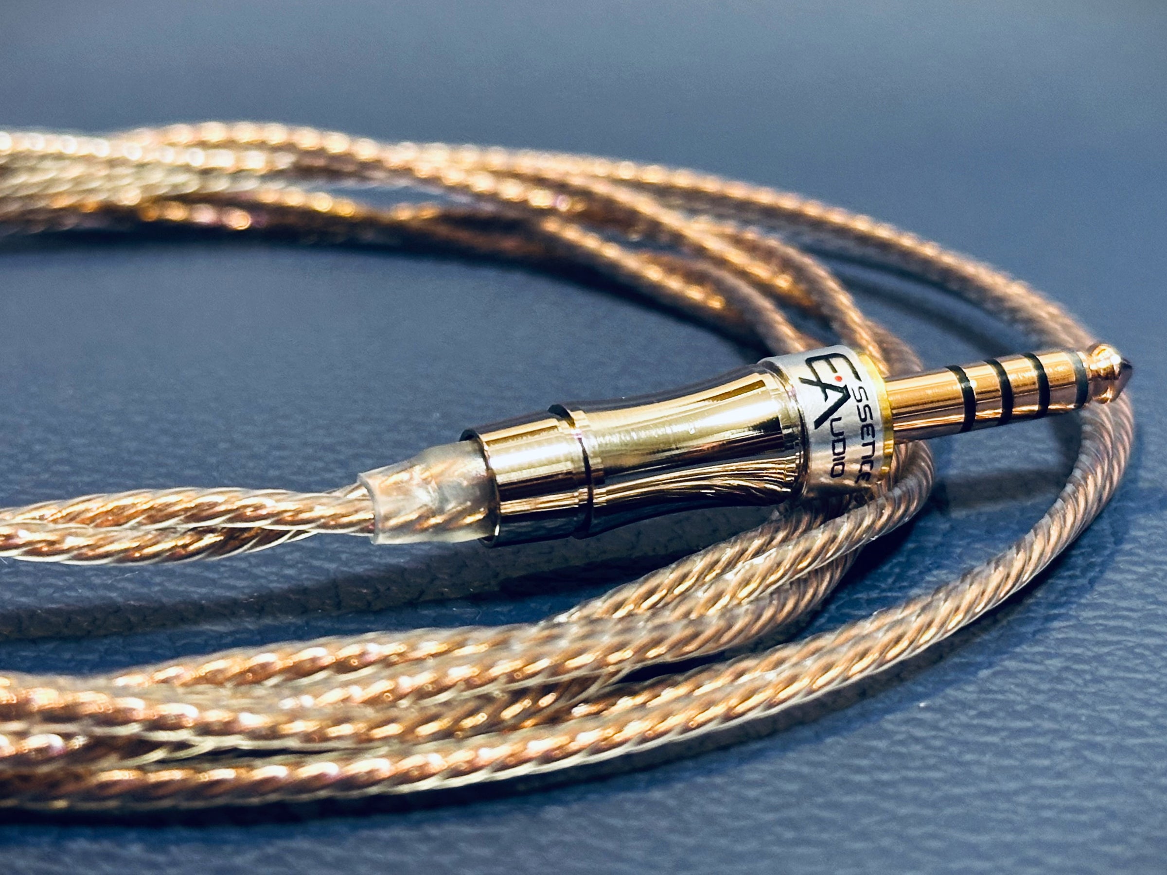 新品未開封品 Essence Audio Emotion IC 4.4mm 完売御礼】LEGACY 新品未開封品 Essence Audio Emotion IC 4.4mm 完売御礼】LEGACY