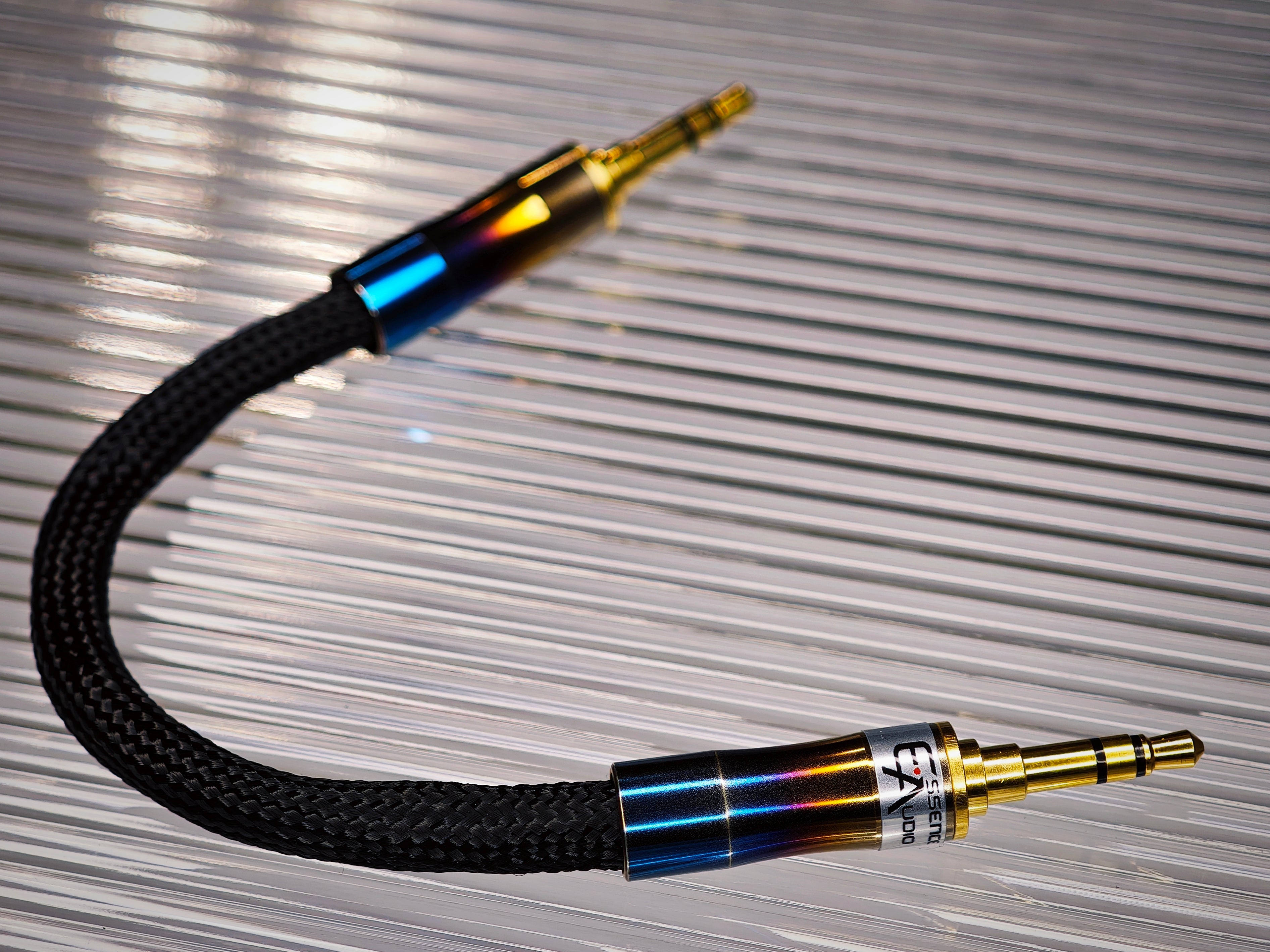完売御礼【限定カラー】Solid TWO(3.5mm to 3.5mm) | ESSENCE AUDIO