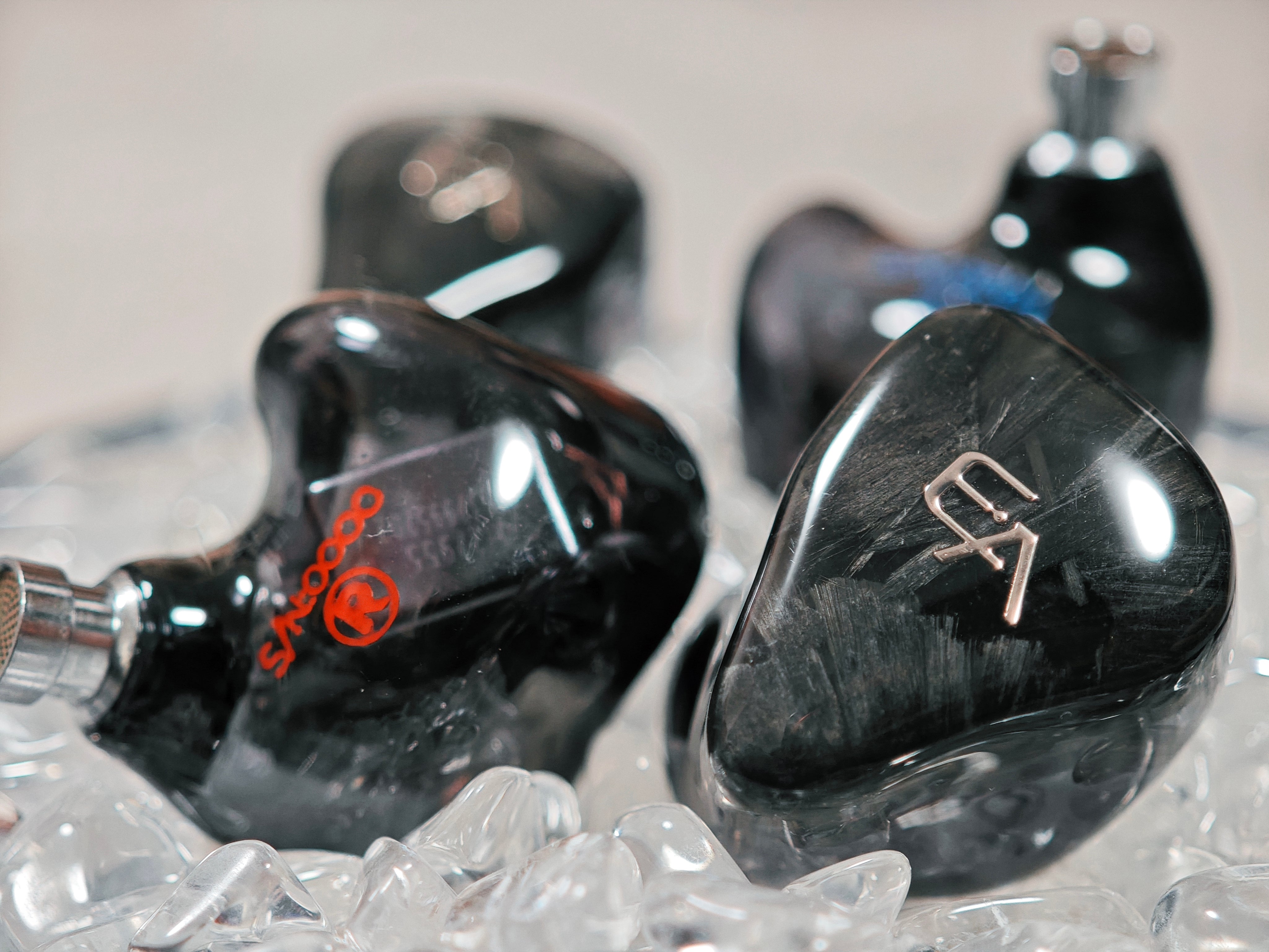 イヤホン ESSENCE AUDIO emotion 1st Lot】Core-ZERO | ESSENCE AUDIO