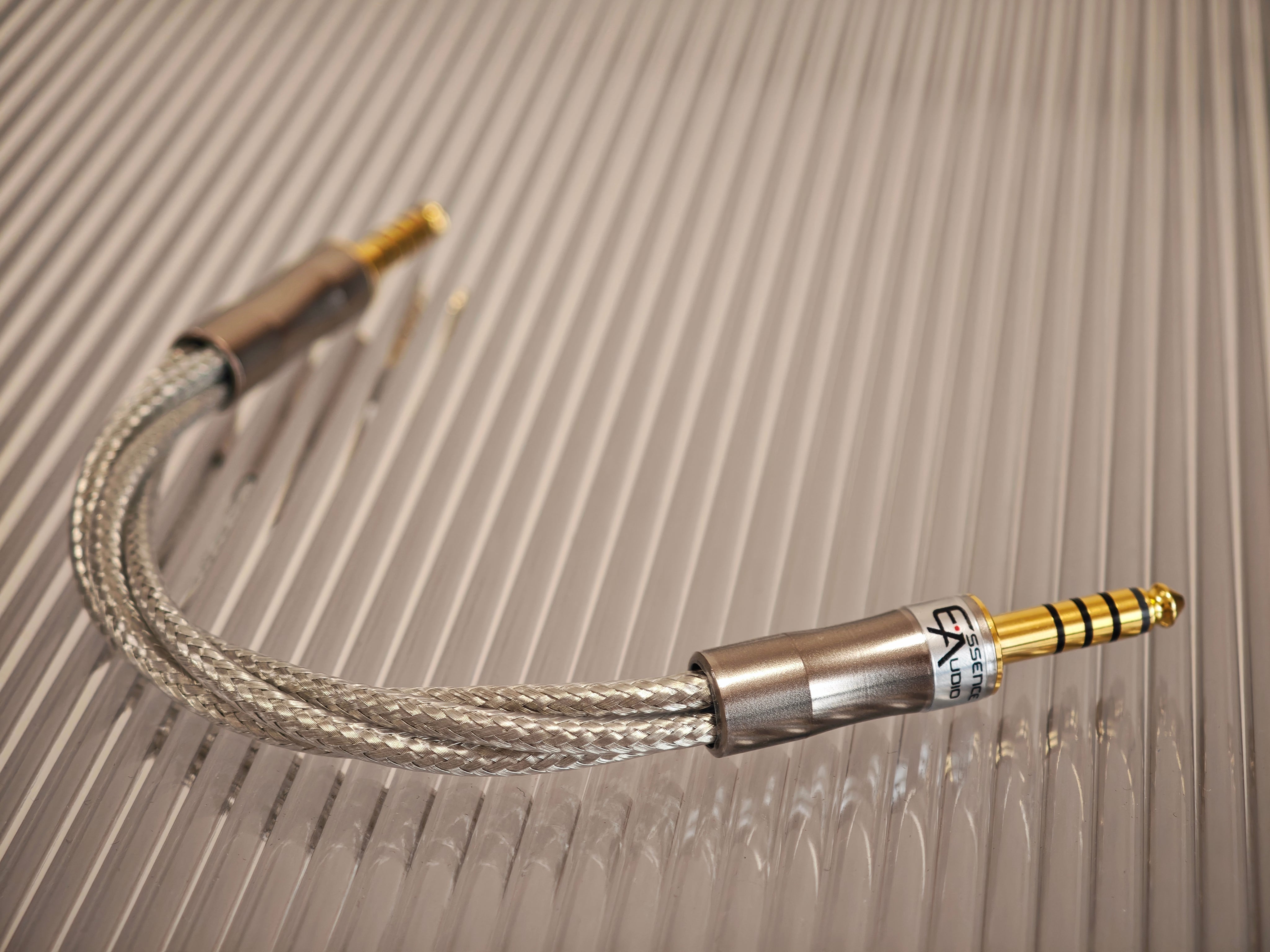 Solid ONE(4.4mm to 4.4mm) | ESSENCE AUDIO